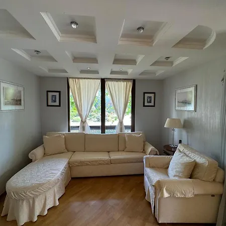 в лозенец, Oasis And